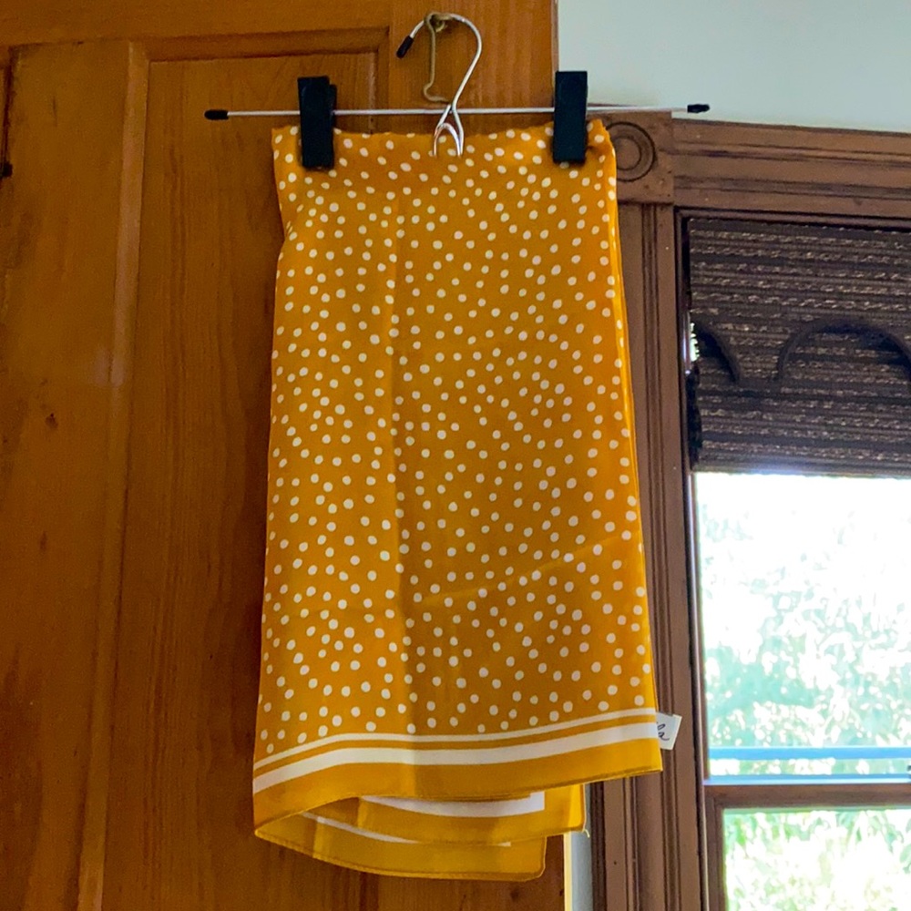 Never worn gold scarf